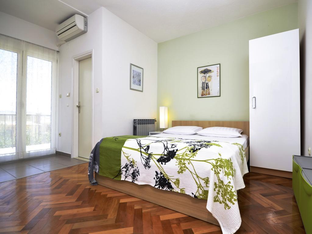 Apartments Denise 포드고라 외부 사진